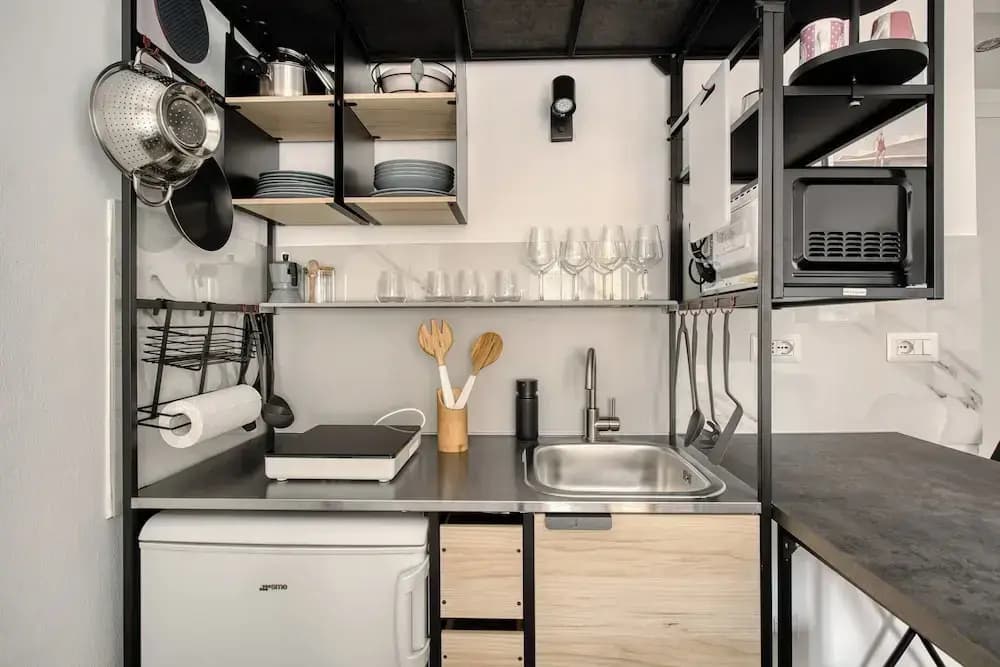 Stylish Studios near Subway - photo 16