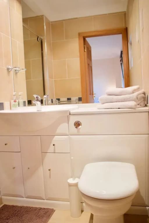 3 Bedroom Mews House - photo 9