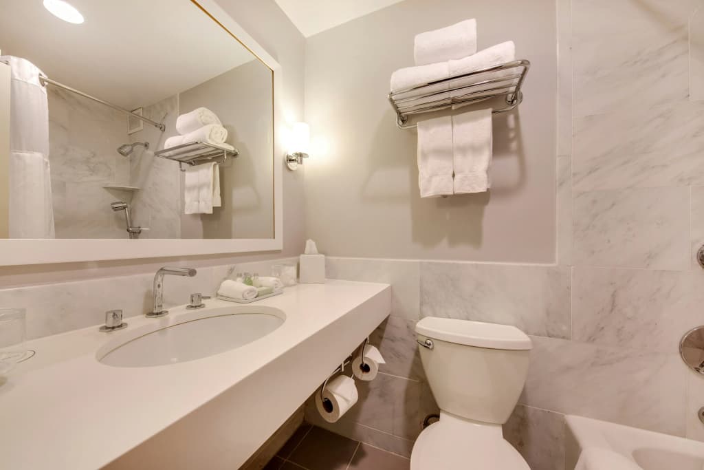 The Andrew Hotel - photo 26