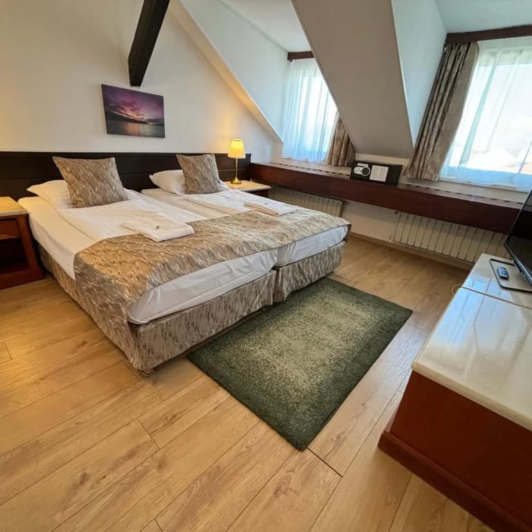 Hotel Gloria Budapest City Center - photo 38