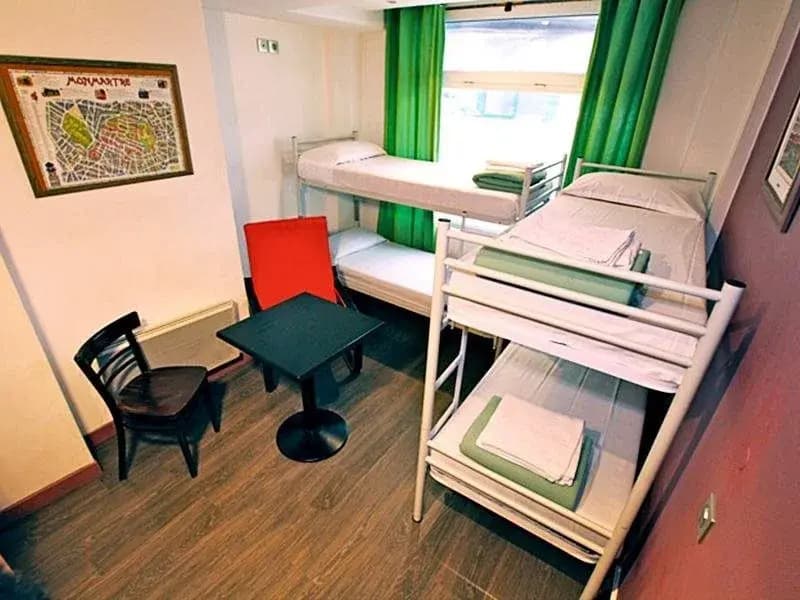 Plug Inn Boutique Hostel - photo 3