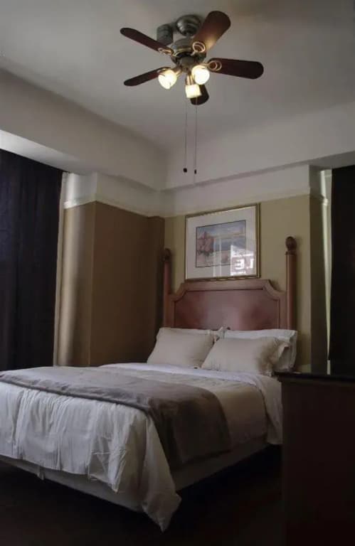 Yale Hotel - photo 17