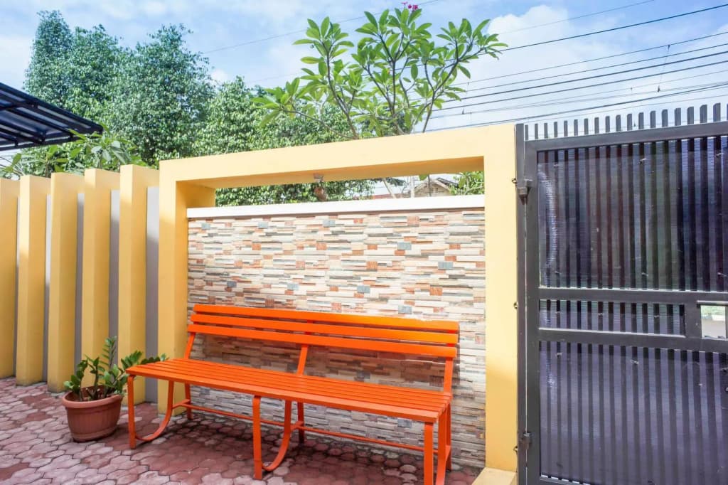 RedDoorz near Pramuka - photo 14