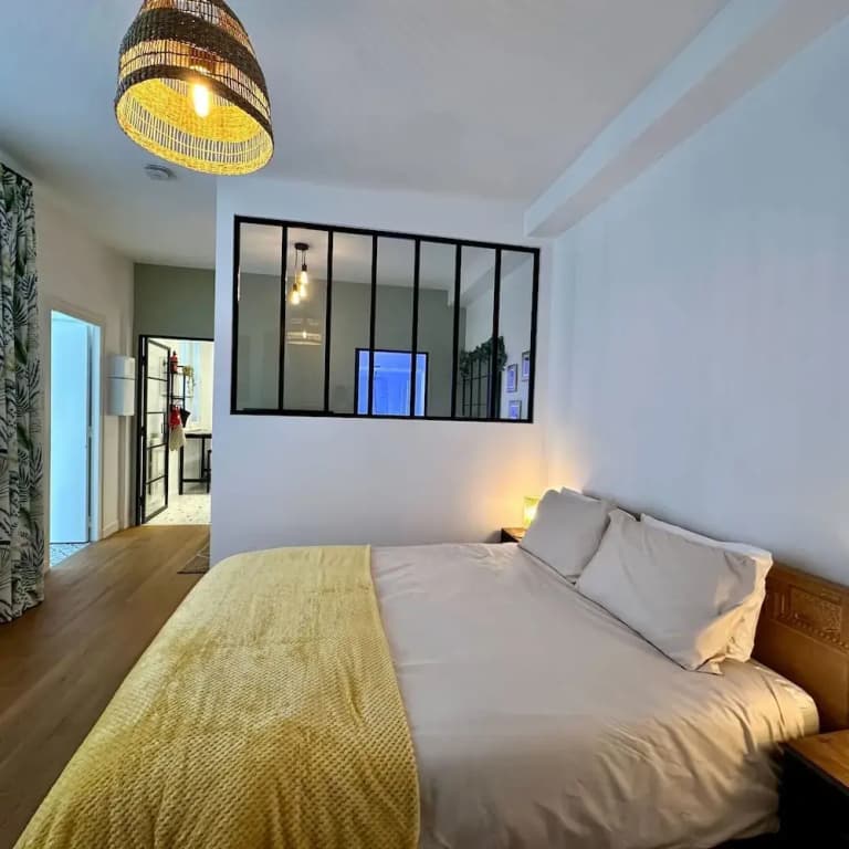 Paradis Calm Modern Studio Apt in Paris - photo 2