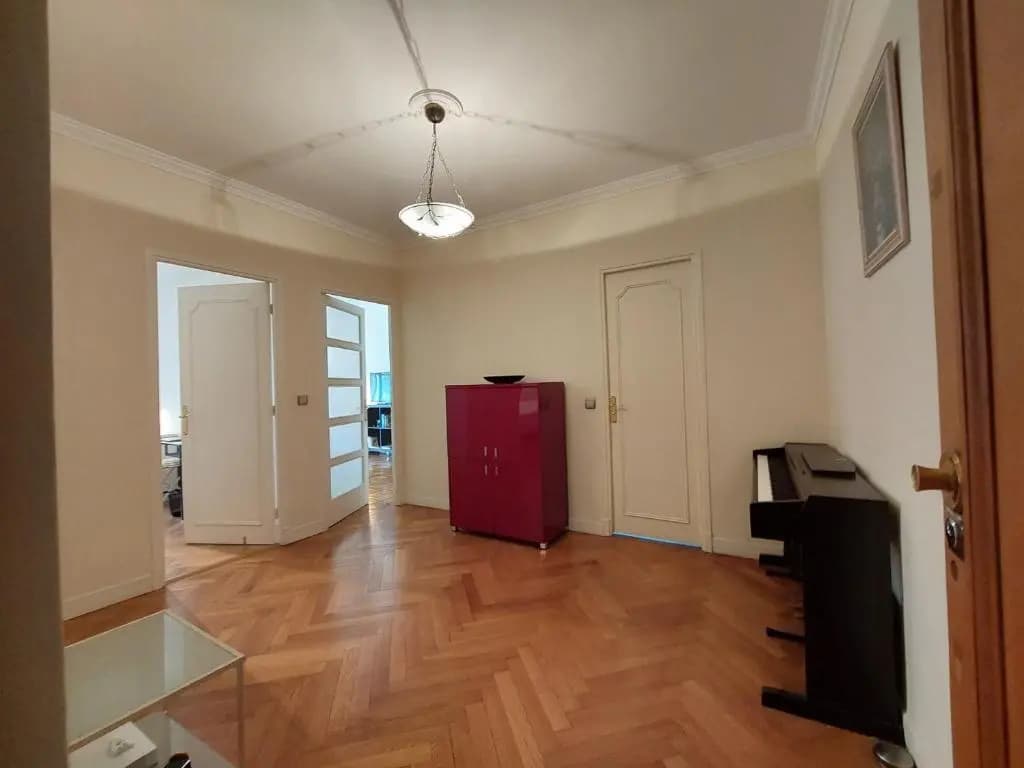 BH - CAPITOL - Central 2 Bedrooms 5 Peoples - photo 5