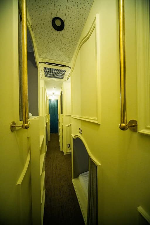 The Wardrobe Hostel Roppongi - photo 9