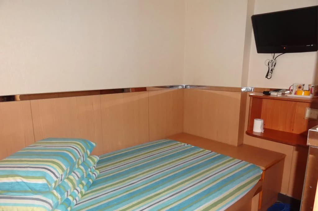 Fortune Hotel - photo 2