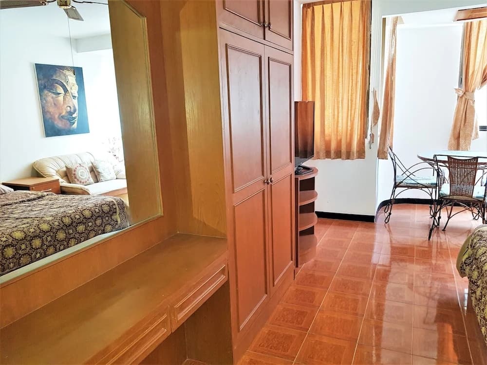 Thepthip Mansion Pratumak - photo 4