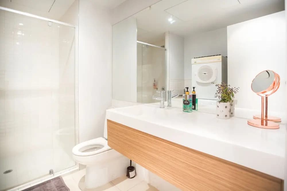 Luxury River Views Apartment - photo 9