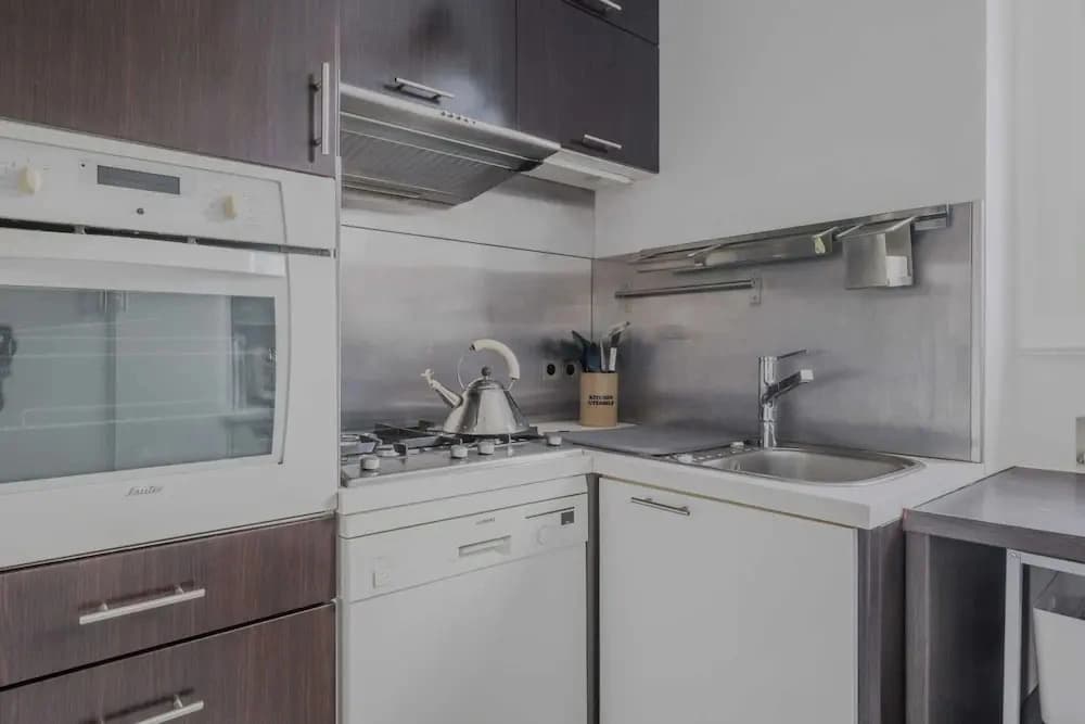 Magnificent Apartment- 2br/4p- Near Sacre-coeur - photo 13