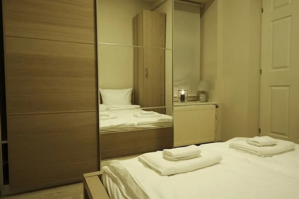 Károlyi Garden Apartment - photo 2