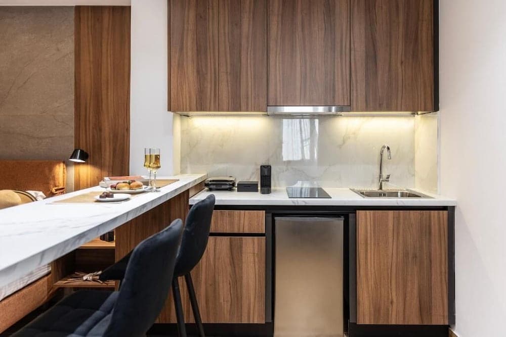 DOMIOS Suites Athens - photo 17