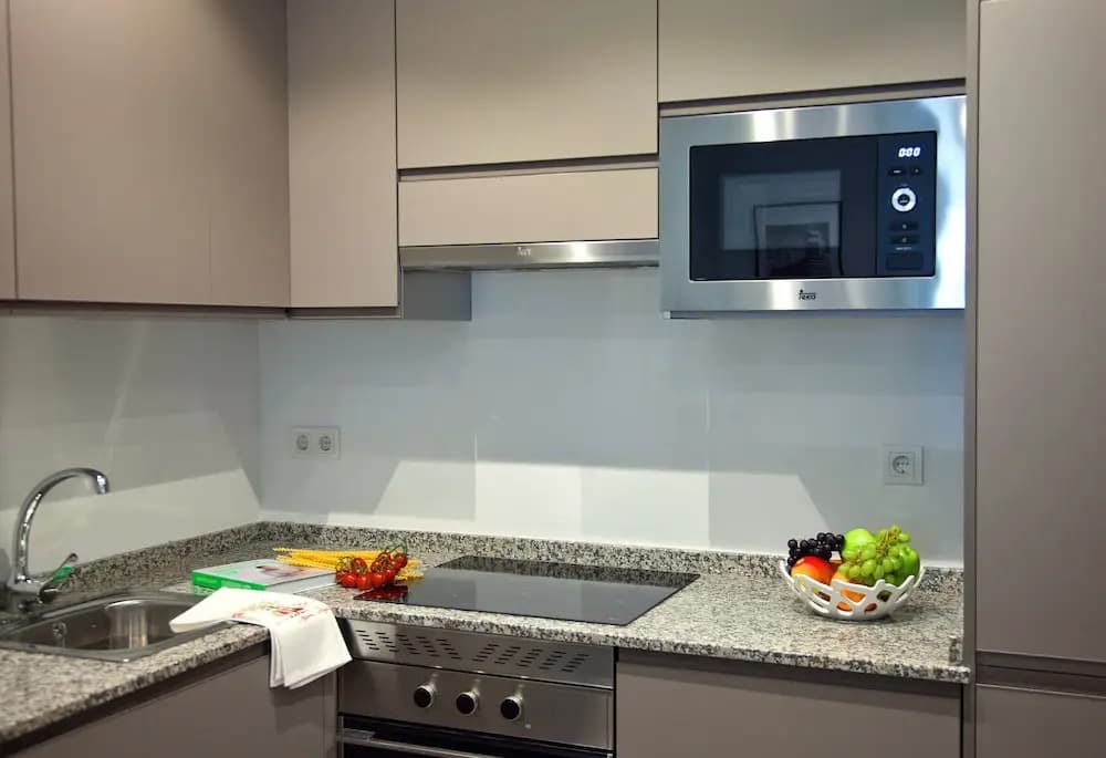 Feelathome Madrid Suites Apartments - photo 20