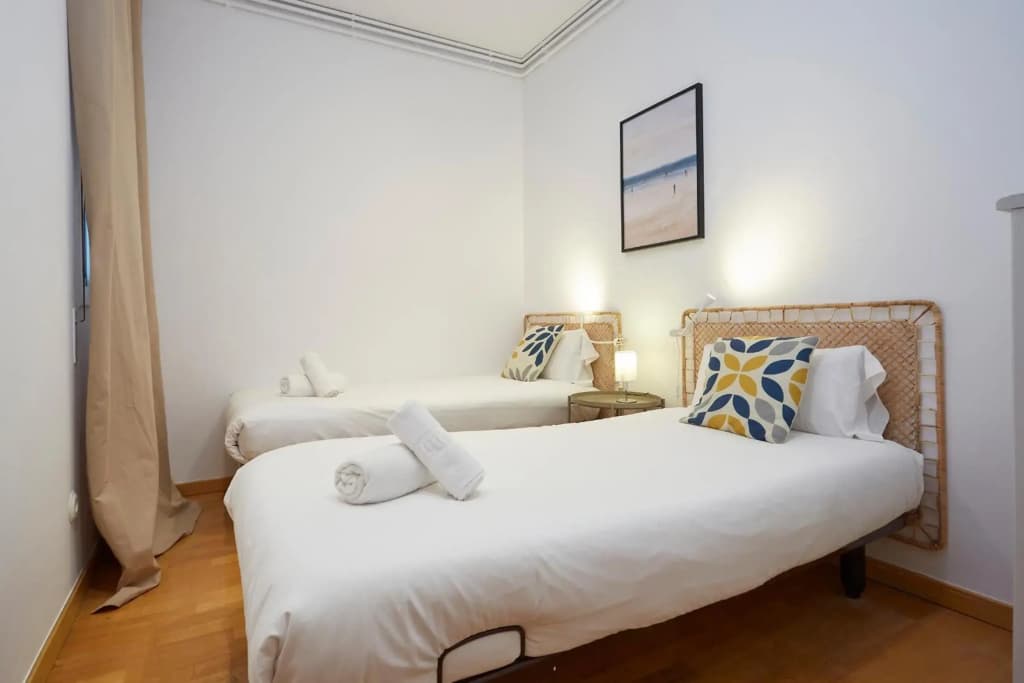 42ARA156 - Spacious apartment in Eixample - photo 6