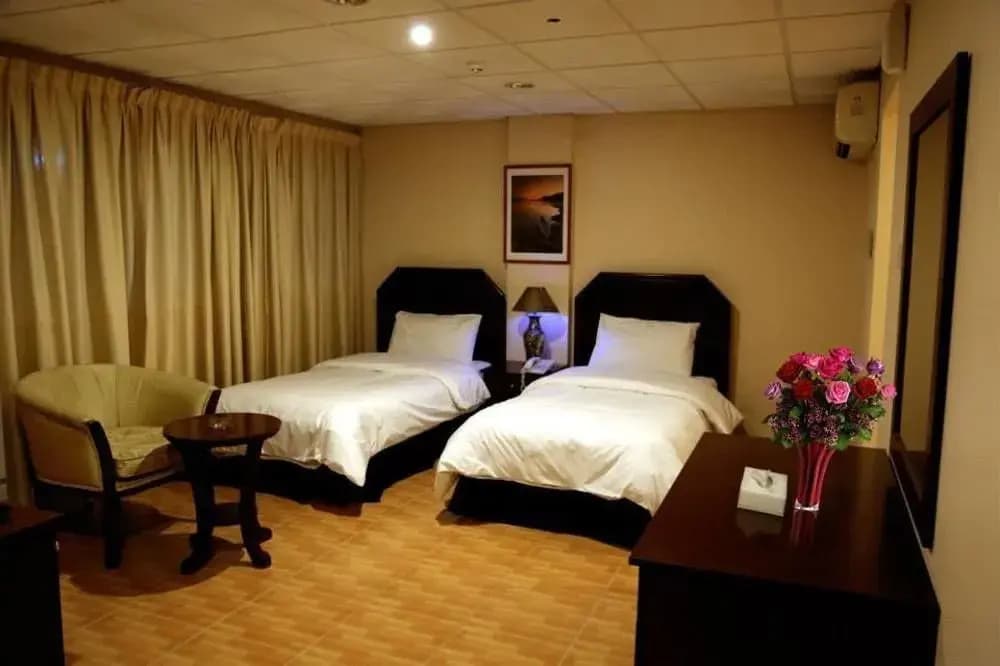 Falcon Hotel Apartments - photo 6