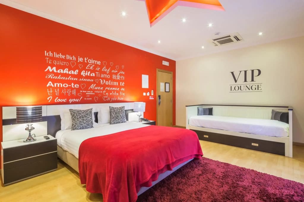 Vila Nova Guesthouse - photo 12