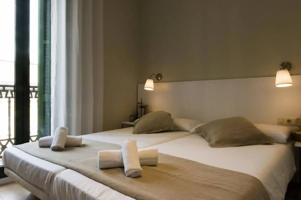 Palau de la Musica Apartments - photo 4