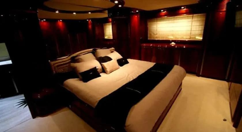 Luxury Yacht - main photo