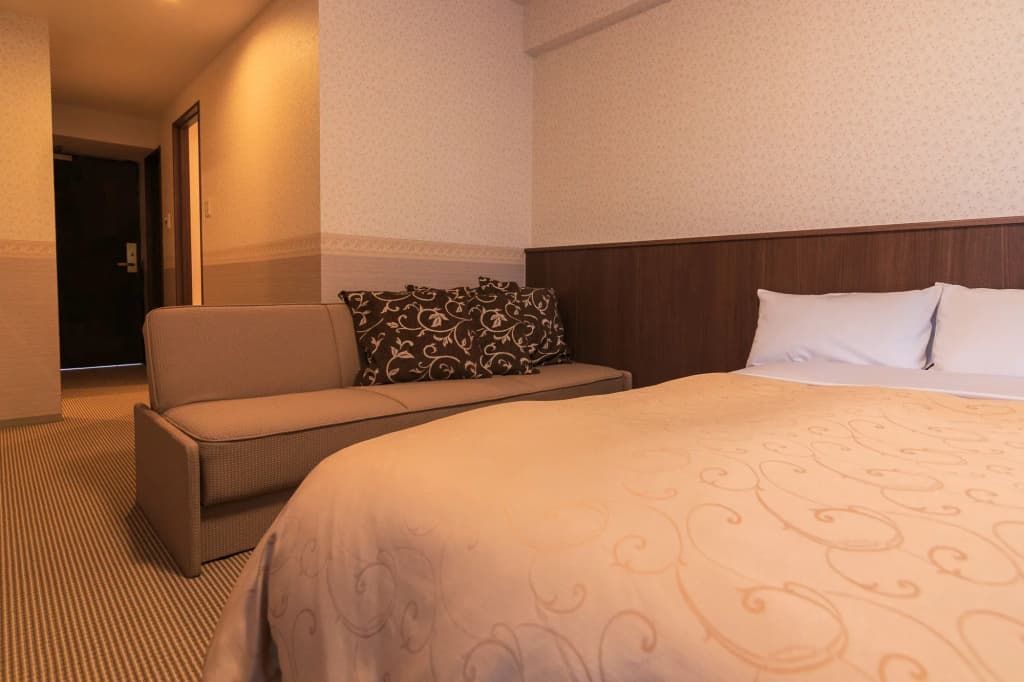 Hotel Quartz Shin Osaka - photo 6