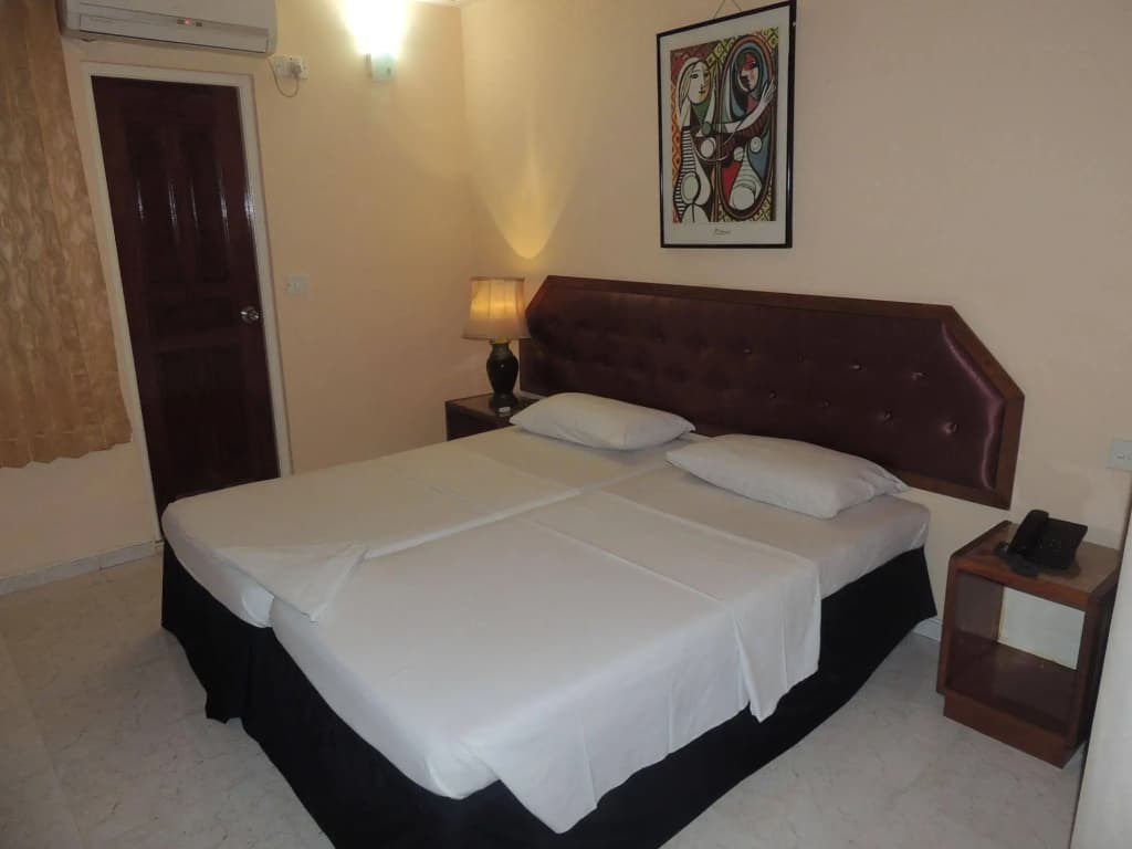 Off Day Inn Hotel - photo 10