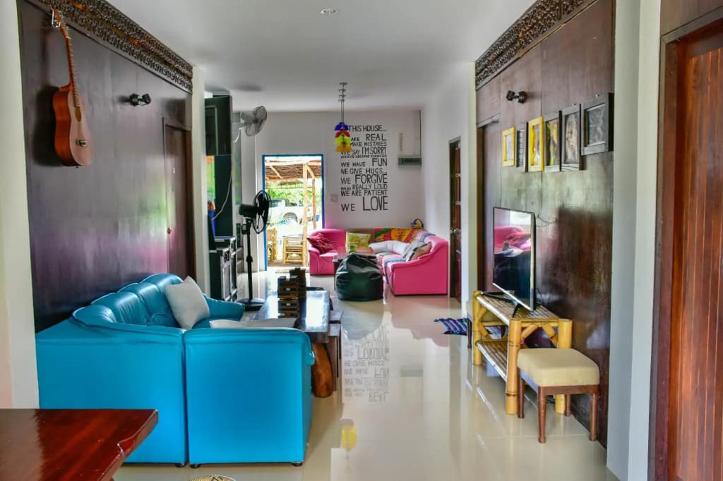Love Station Hostel - photo 12