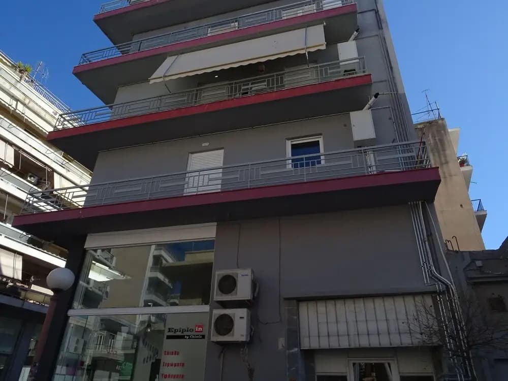 Modern Renovated Apartment 1 - photo 1