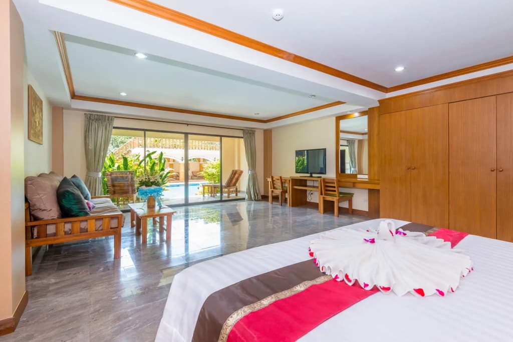 Ocean Pie Phuket Hotel - photo 5