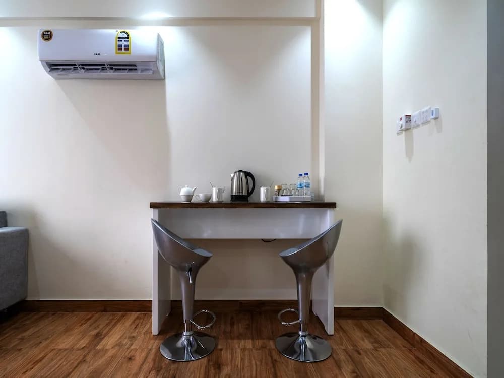 OYO Townhouse 156 Rose Hotel Apartments. - photo 19