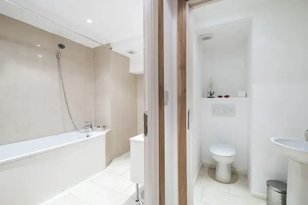 Laystall Apartment - photo 12