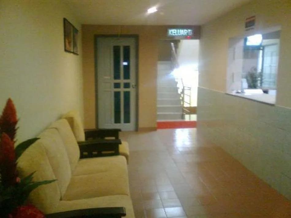 Budget Comfort Hostel - photo 9