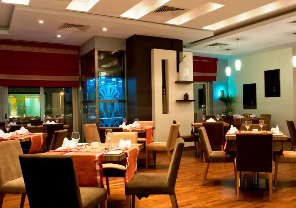 Magnum Hotel & Suites West Bay - photo 24