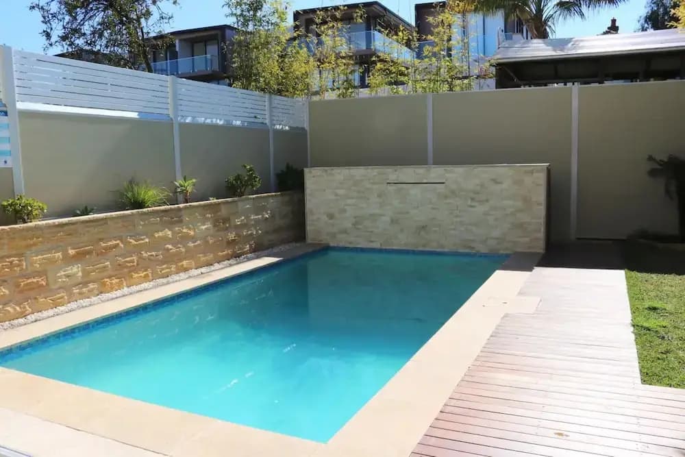 Spacious 4 Bedroom Seaside Gem - photo 15