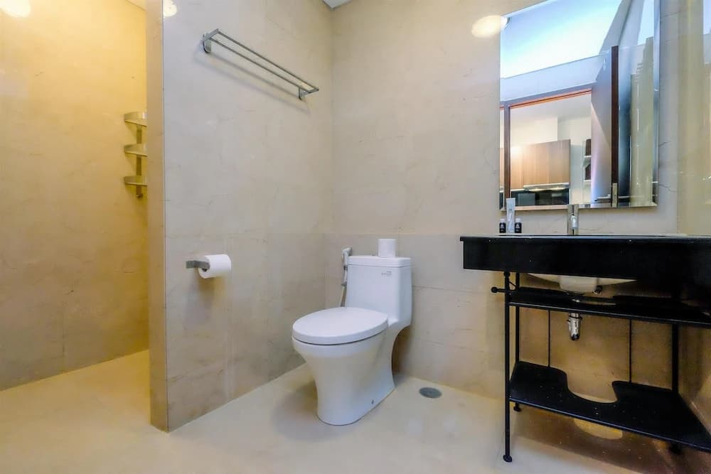 Good Deal And Strategic 1Br L'Avenue Apartment - photo 7