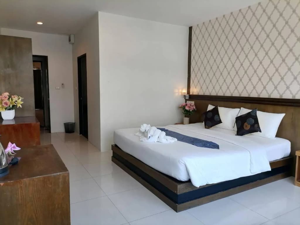 NJ Patong Hotel - photo 19
