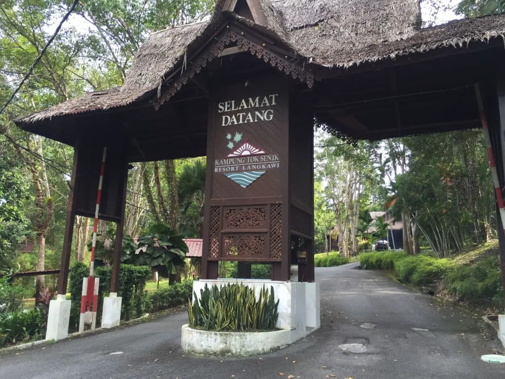 Kampung Tok Senik Hotel - main photo