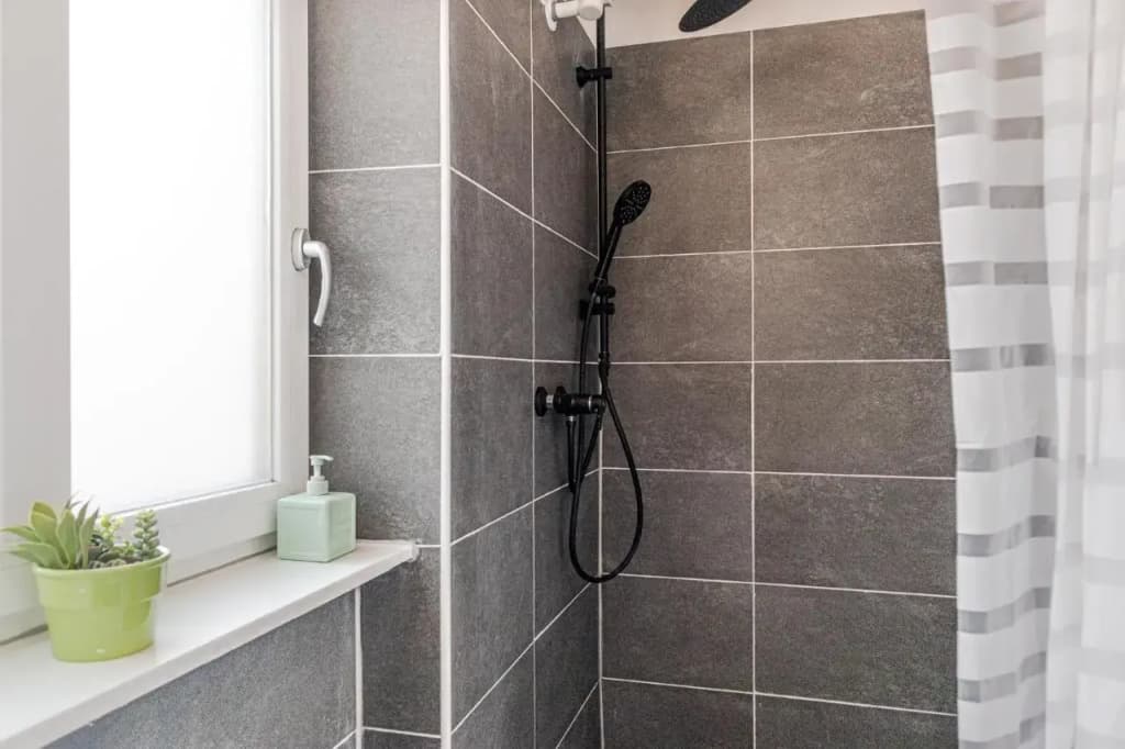 Perfectly situated 2BR Apt. - ideal for Longstays - photo 7