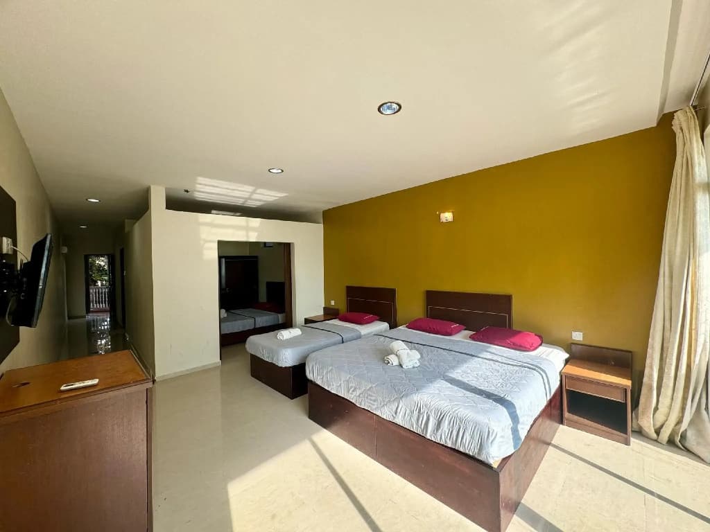 Mersing Beach Resort - photo 5