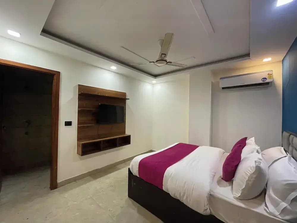 Hotel Heaven  Pacific Mall Subhash Nagar - photo 16