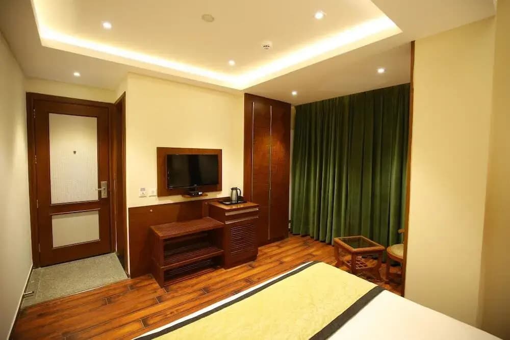 The IC's Hotel - photo 32