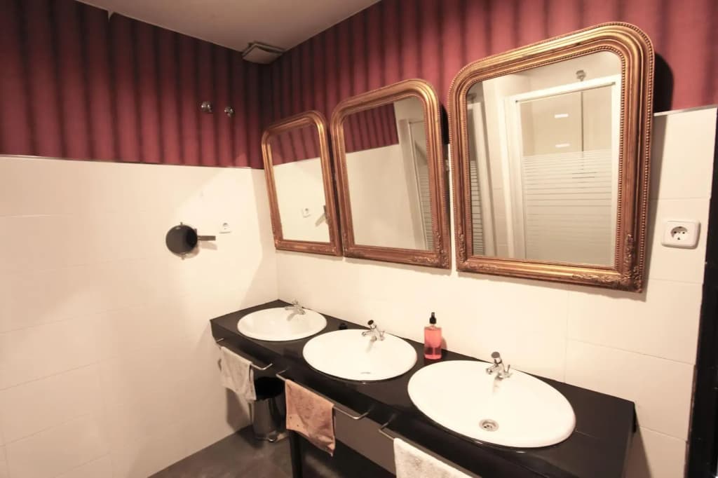 Hostels Meetingpoint - photo 10