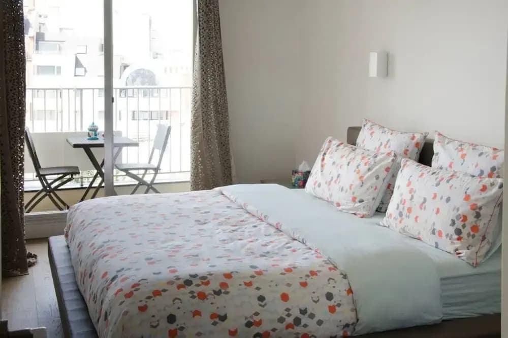 2 Bedroom Apartment With Balcony Near Eiffel Tower and Invalides - photo 3