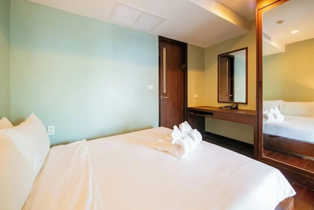 The Kris Resort Hotel - photo 6