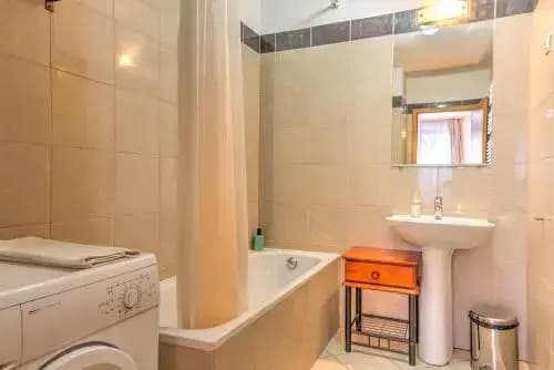 Central Capital Apartments - photo 8