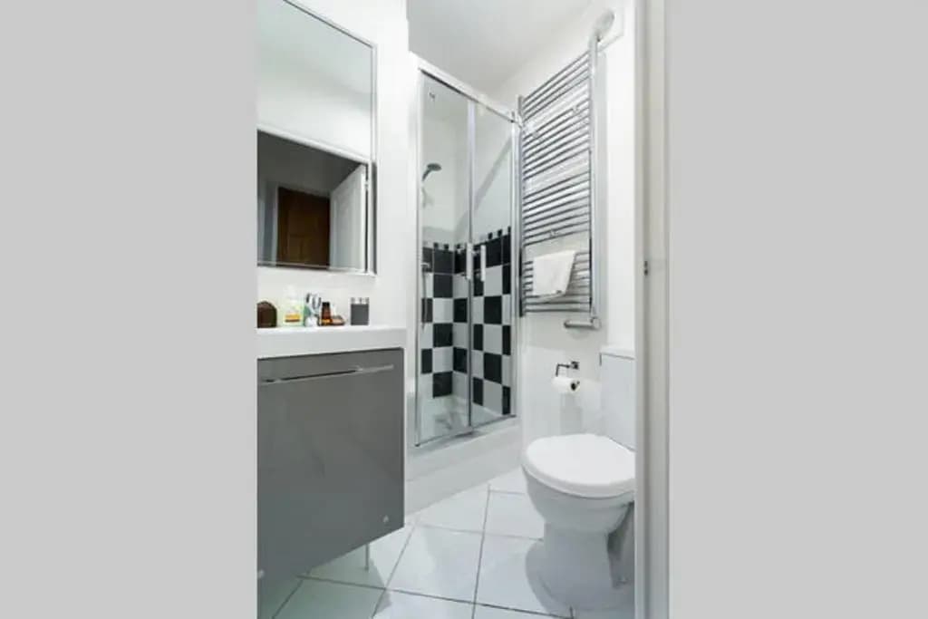 Ste Reparate F4 Moderne, Design, Place Rossetti, Heart Old Town - photo 8