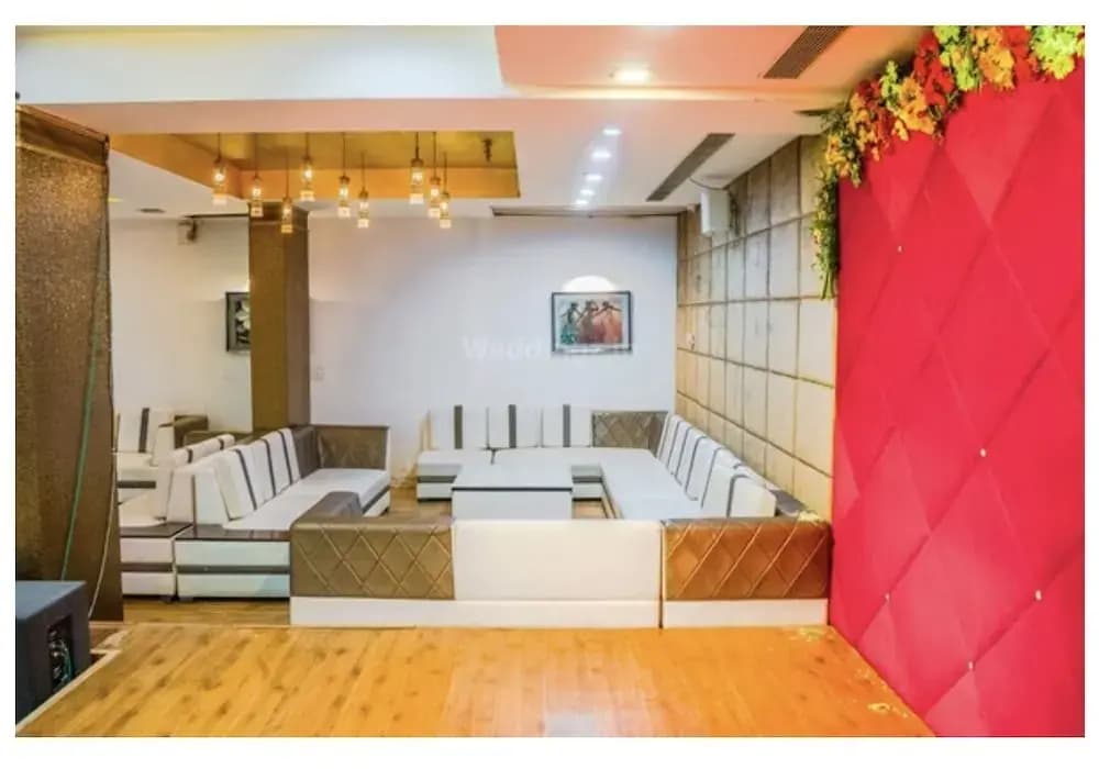 West Yard Hotels - photo 14