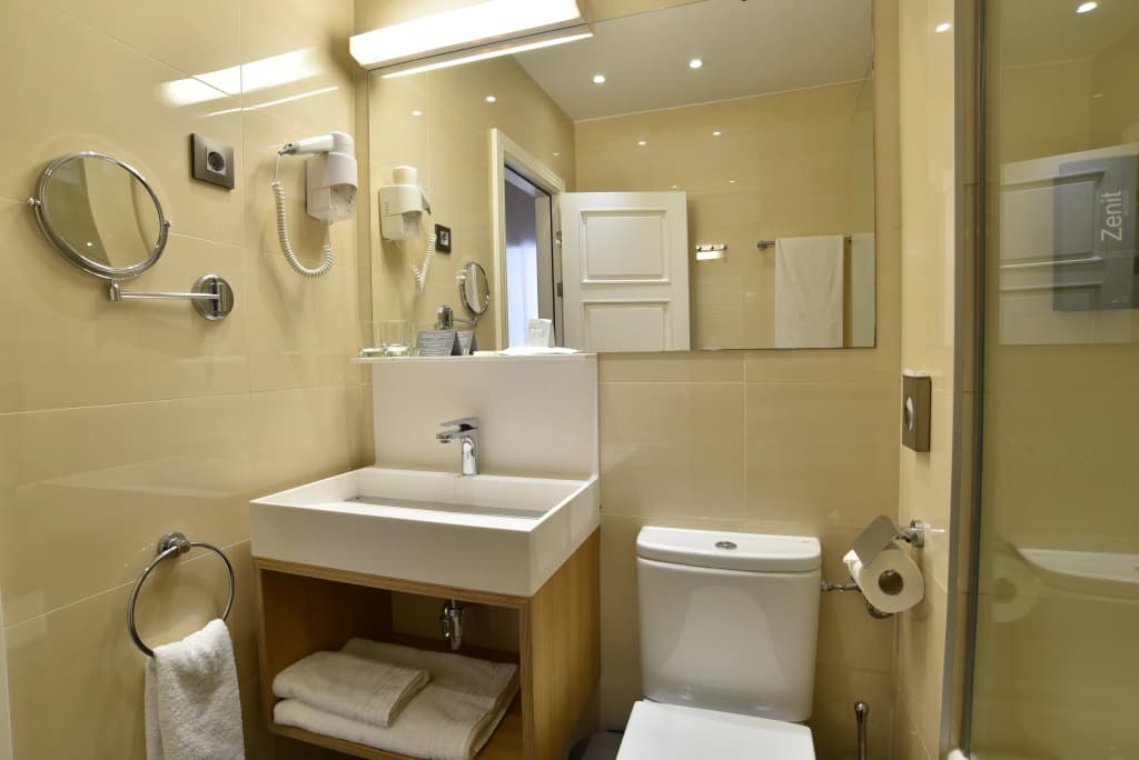 Hotel Zenit Budapest Palace - photo 31