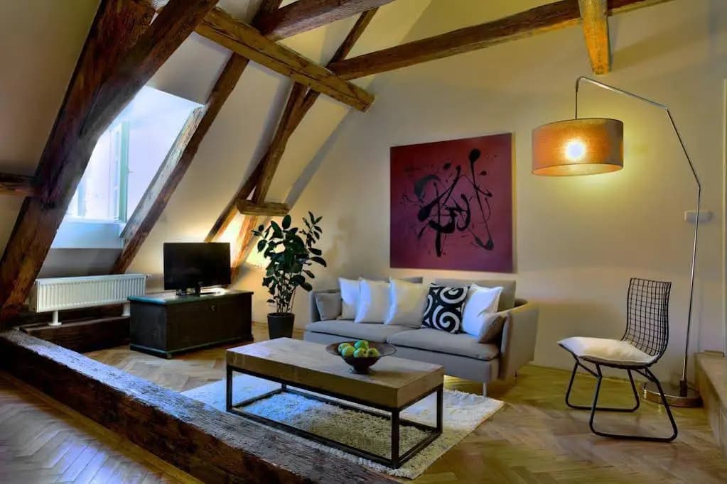 Lesser Town Square - Prague Apartments - photo 2
