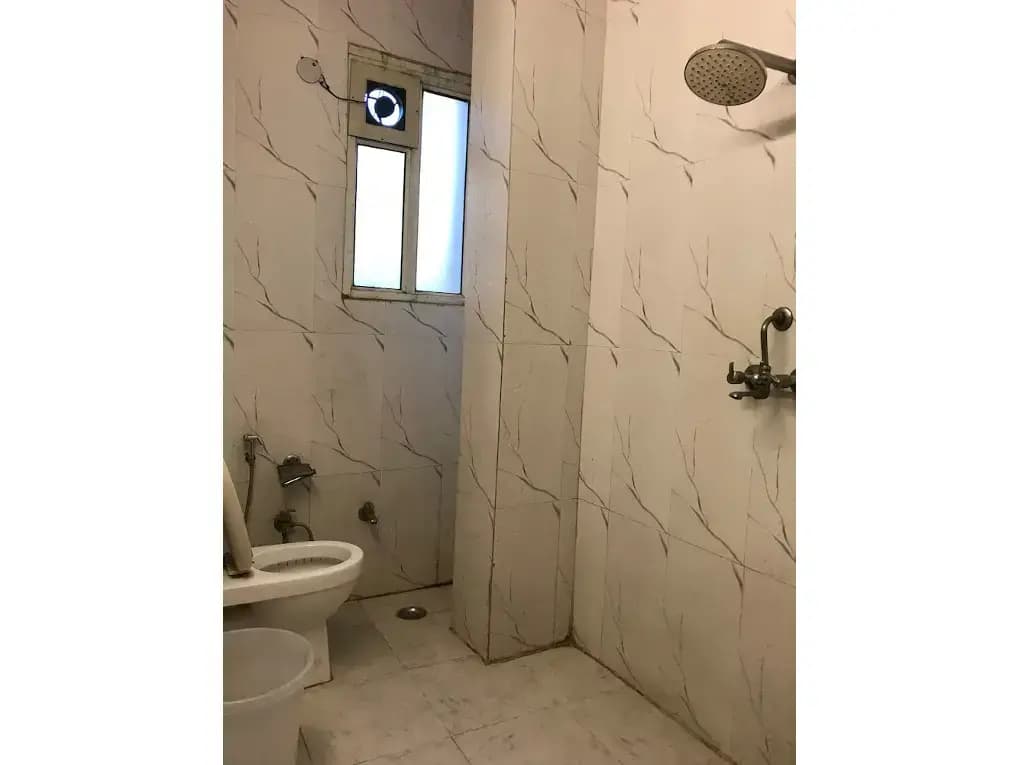 Hotel Noble International - photo 8