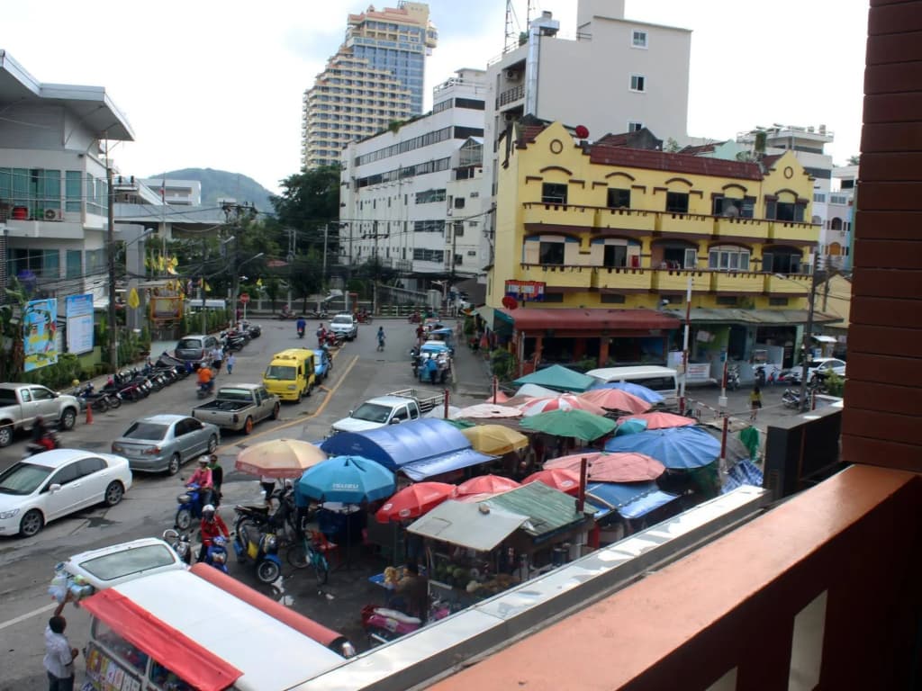 Baan Taweesup Apartment - photo 15
