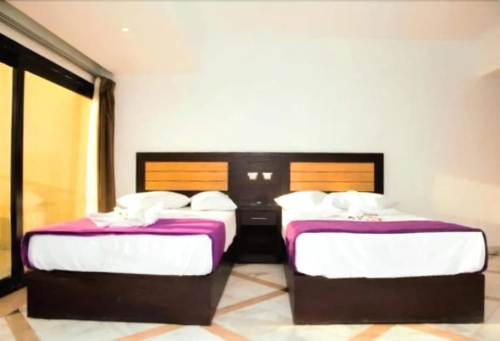Galaxy Royal Suites Hotel - photo 4